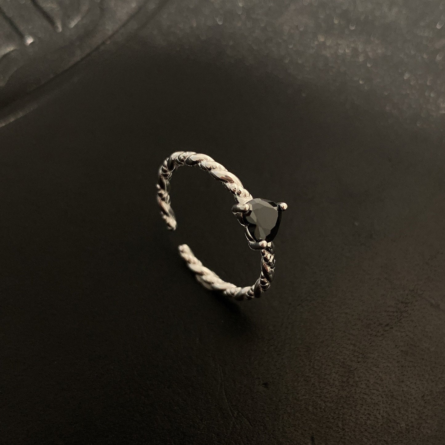 S925 Sterling Silver Black Zirconia Love Twist Ring For Women