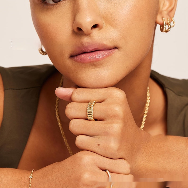 Chic Chunky Silver Tone Wave Pattern Statement Ring Personalized Bread Abstract Ring For Women