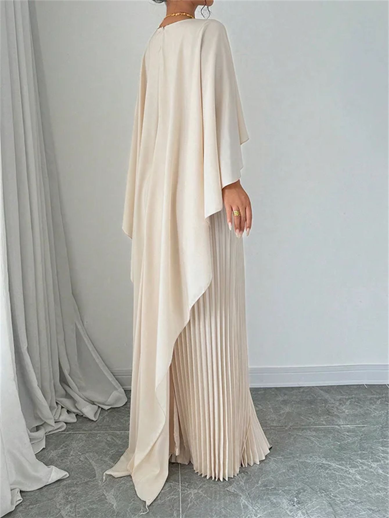 Elegant Pleated Kaftan Dress – Grace in Every Fold Women's Fashion Loose Batwing Sleeve Dress