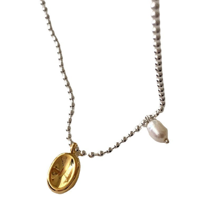 Elegant Gold Oval Pendant Necklace – Minimalist Charm with Pearl Detail Irregular Necklace Female Retro Elegant Pearl Temperament Clavicle Chain