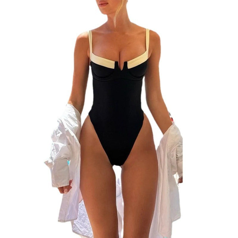 Chic Contour One-Piece Swimsuit – Elegant Cut & Contrast Detail Women's Contrast Color One-piece Swimsuit Bikini