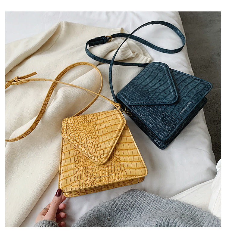 Everyday Chic Croc Effect Mini Messenger Bag Everyday Chic Croc Effect Mini Messenger Bag Shoulder Bag Black Crossbody Bag