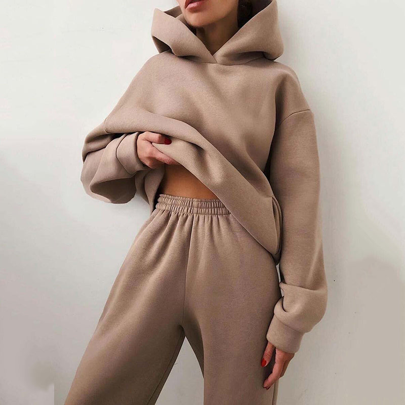 Oversized Fleece Tracksuit Set – Cozy Comfort Meets Street Style Simple Solid Color Hooded Casual Suit
