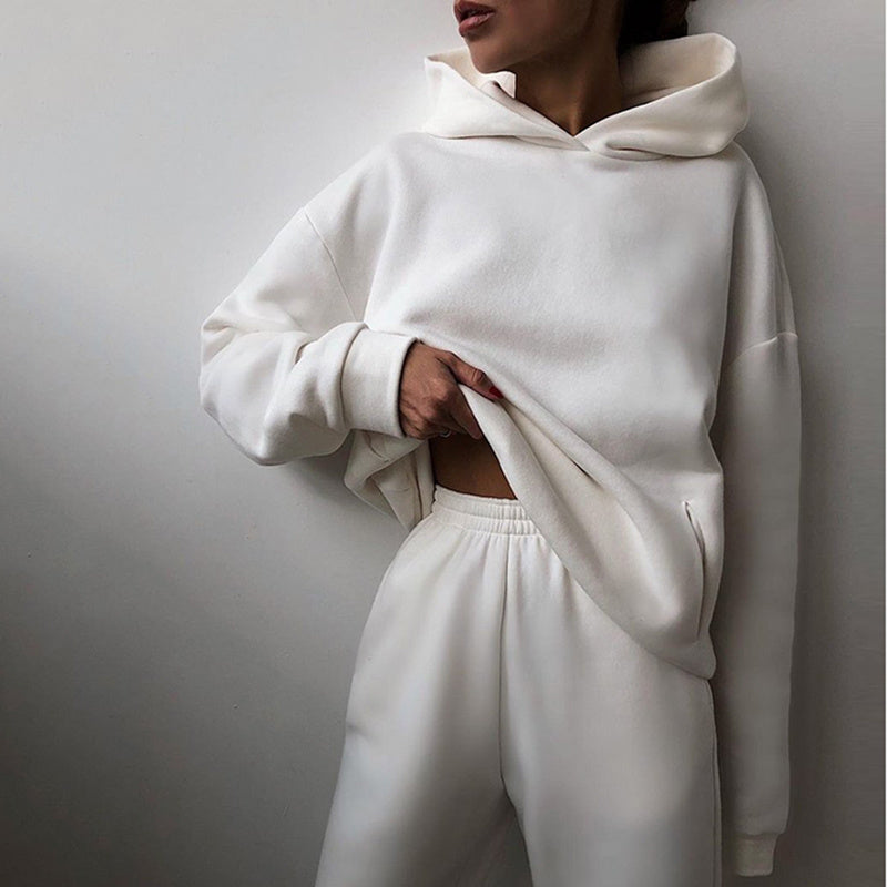 Oversized Fleece Tracksuit Set – Cozy Comfort Meets Street Style Simple Solid Color Hooded Casual Suit