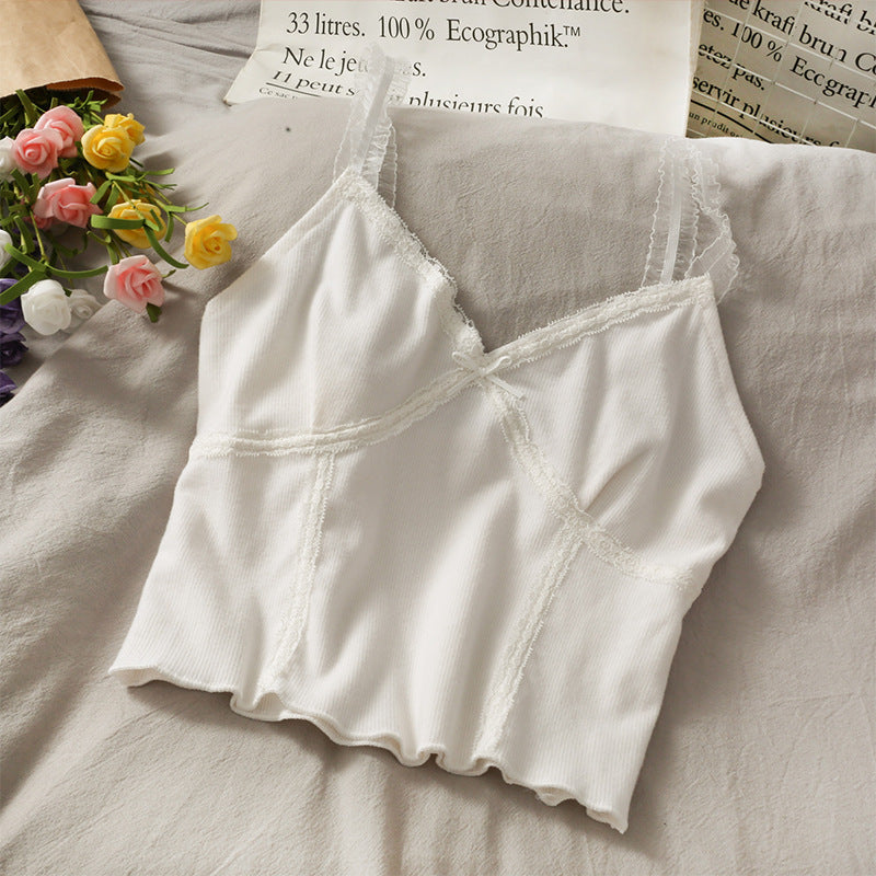 Short Camisole With Lace Stitching