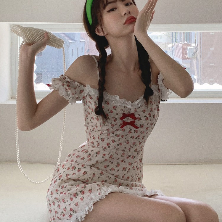 One-Shoulder Short-Sleeved Lace Dress
