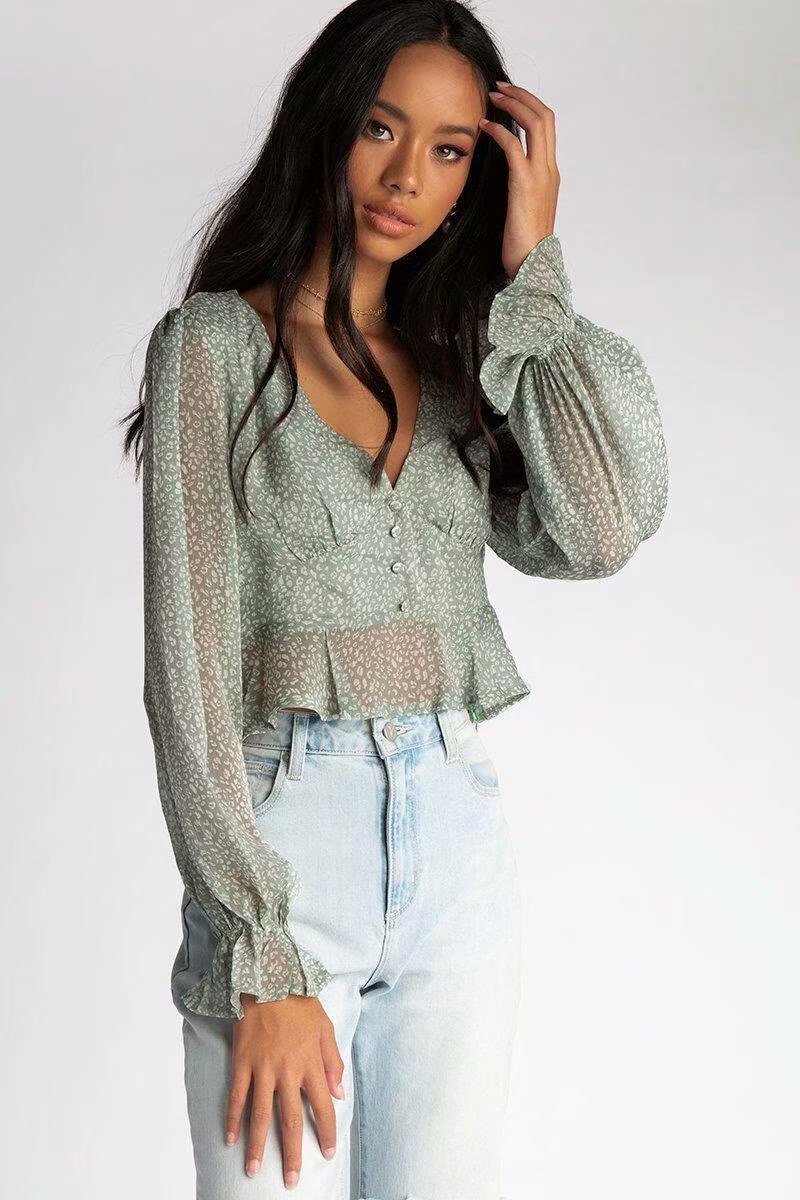 Loose And Thin French V-Neck Flared Sleeve Floral Crop Top