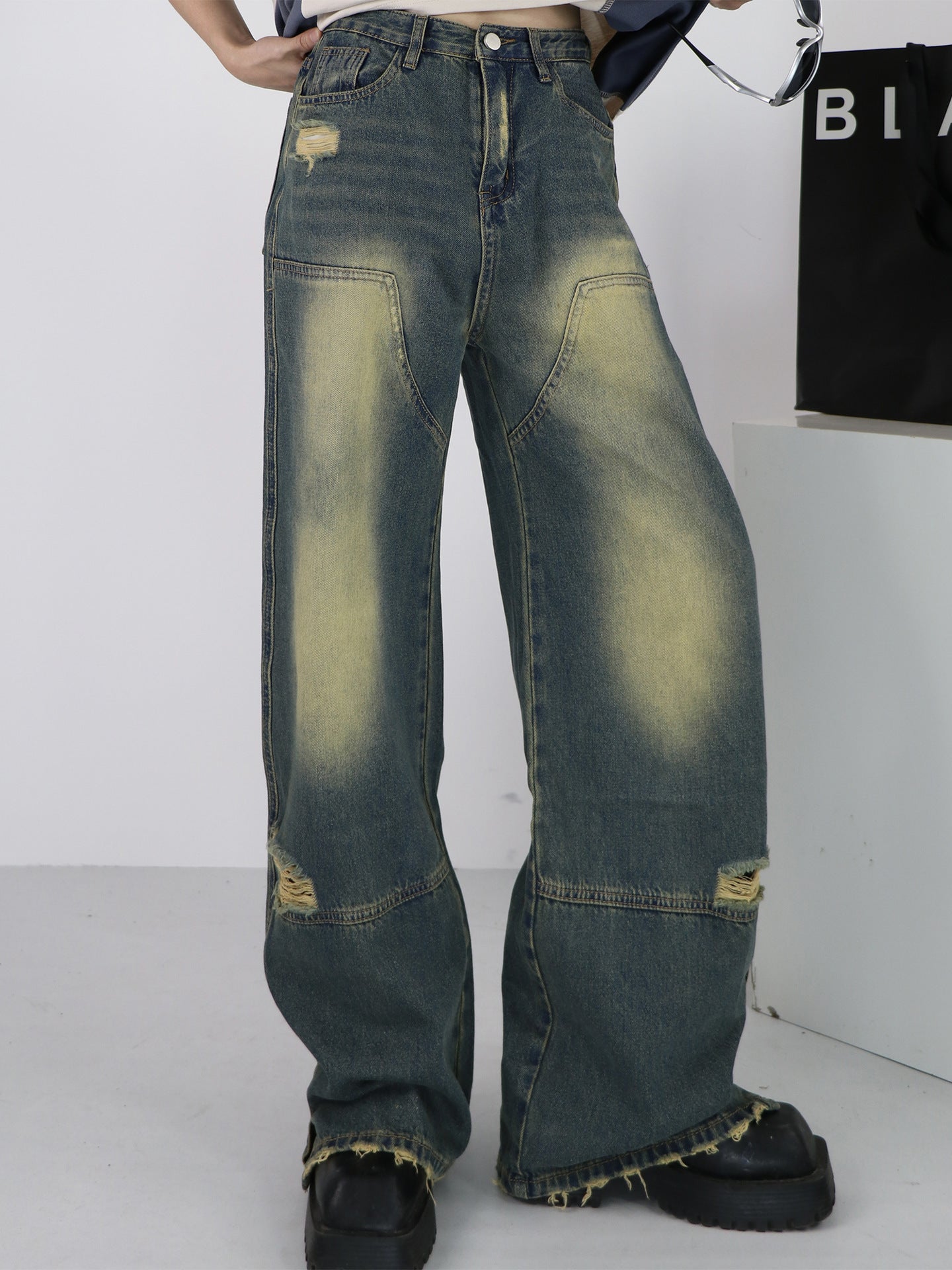 Washed Wide-Leg Distressed Jeans – Vintage Streetwear Y2K Denim Pants Loose Casual American Retro Worn Jeans Men And Women