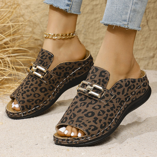 Stylish Flat Slide Sandals with Buckle Detail - Leopard Print & Solid Black Slippers Cool Beach Leopard Slippers
