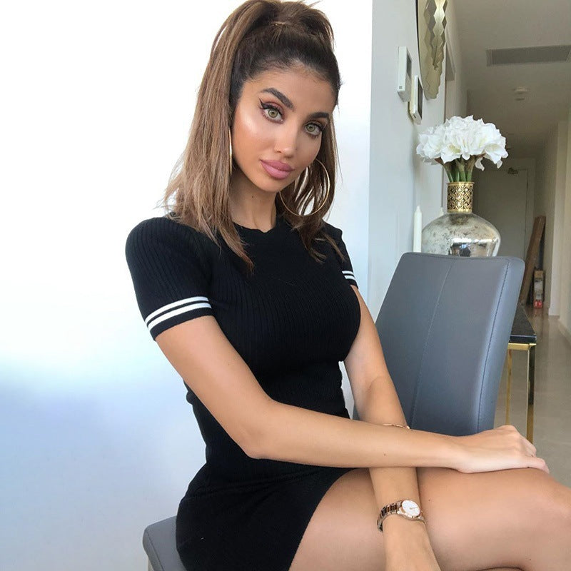 Short-Sleeved Knitted Hip Skirt