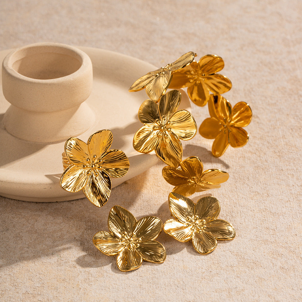 Golden Flower Ornament Suit Summer Beach Essential Special Interest Light Luxury Versatile Accessories New