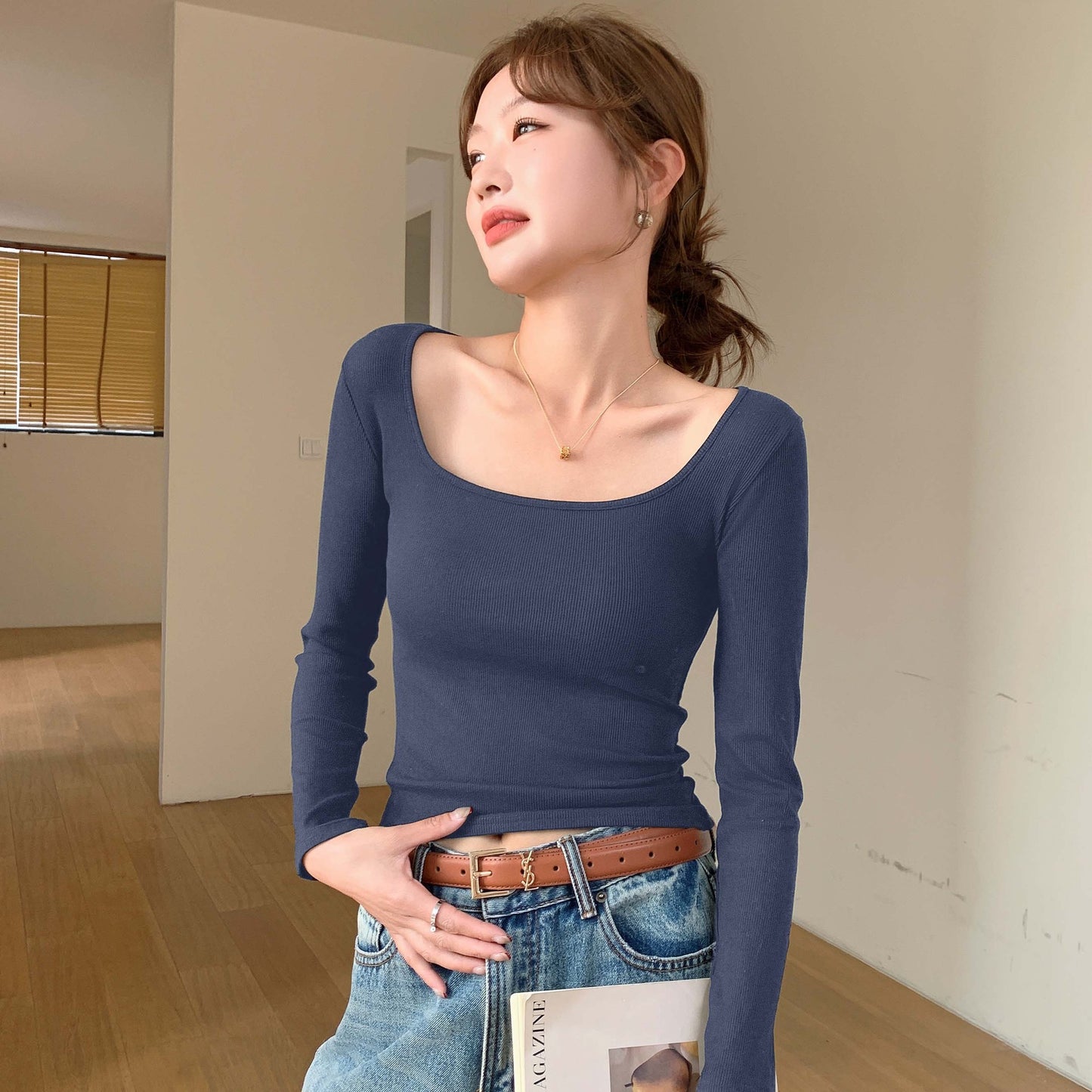 Thread Big U-neck Long-sleeved Top Spring