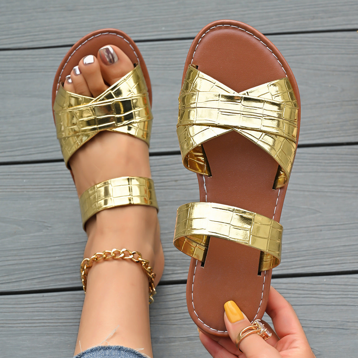 Gloss Luxe Slippers– Where Glam Meets Comfort Plus Size Slippers Cross-strap Flat Slippers