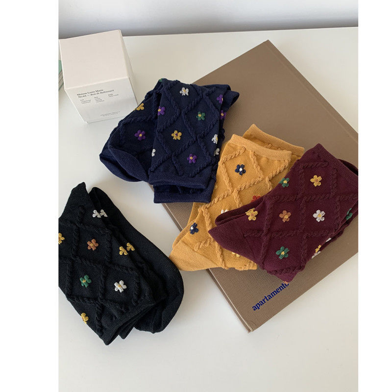 Socks Dongdaemun Rhombus Embossed Small Flowers