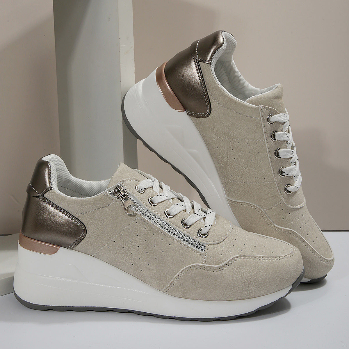 Versatile Fashion Sneakers with Contrast Panels Fashion Lace-up Sneakers Women Cozy Tinck-soled Sports Shoes