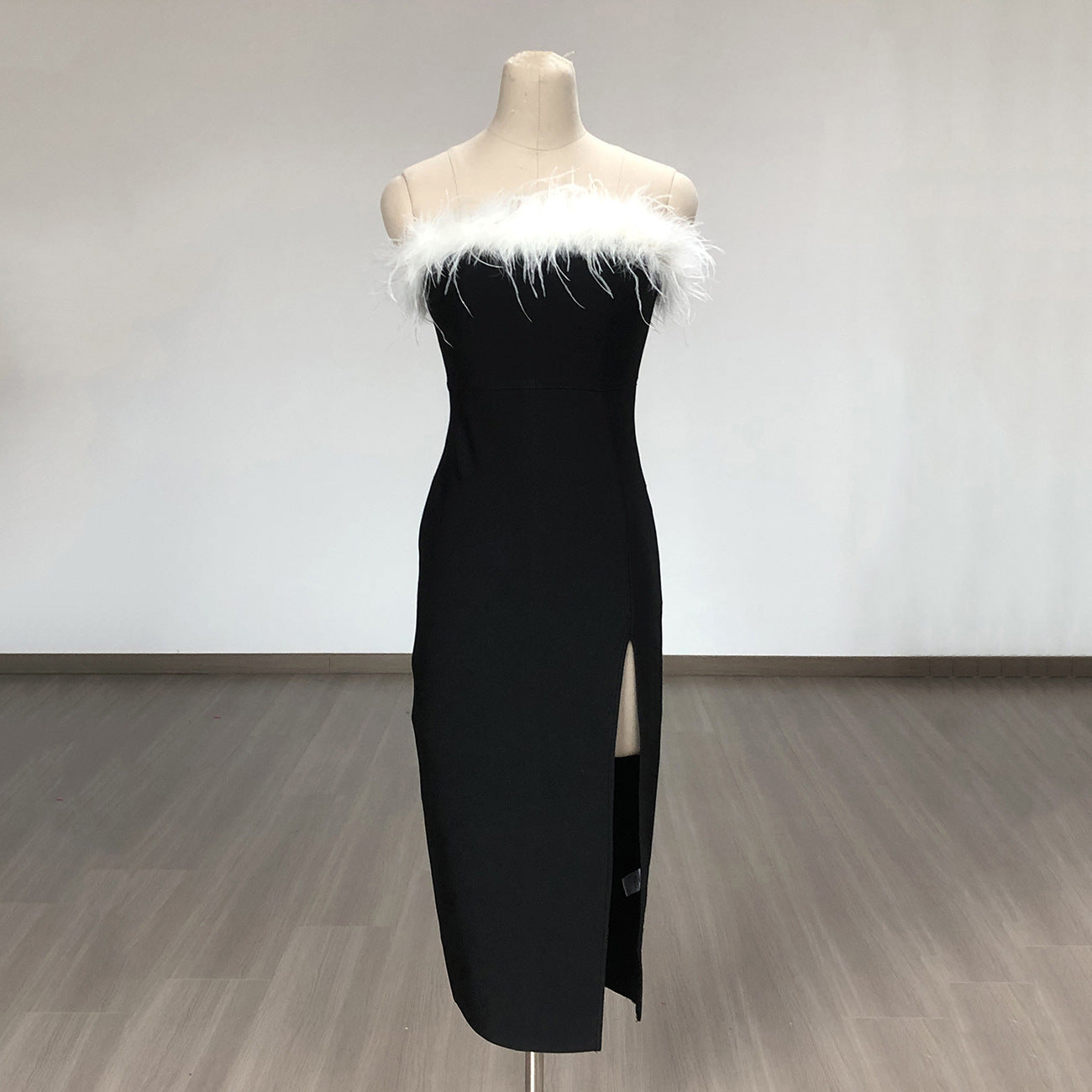 American Off-shoulder Contrast Color Ostrich Hair Tube Top High Slit Bandage One-piece Dress