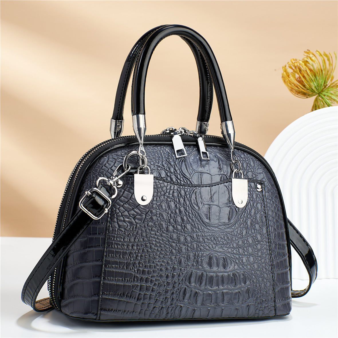 Retro Fashion Elegance Handbag