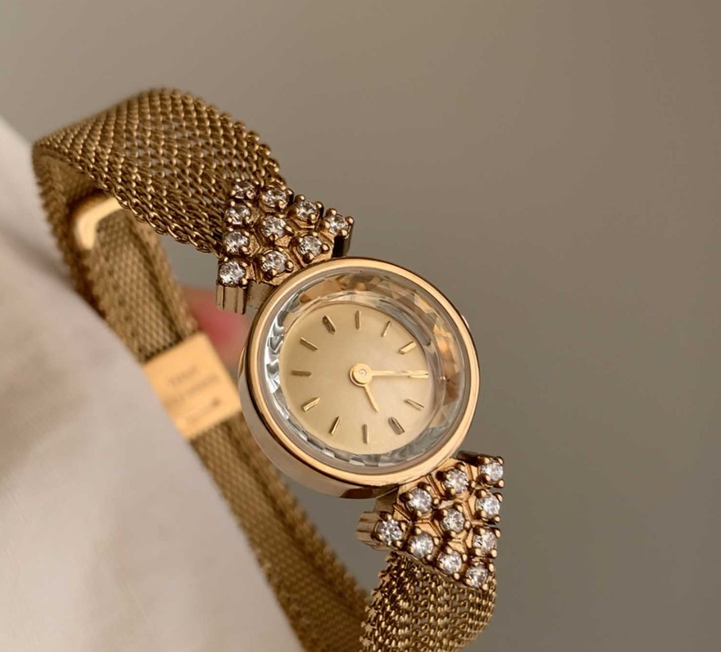 Strap Retro Court Style Retro Gold, Round Small Watch For Women's