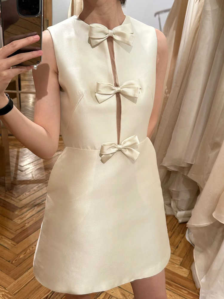 Cute & Stylish Sleeveless A-Line Dress with Unique Front Design Light Wedding Dress Satin Bride Engagement Gown Dress