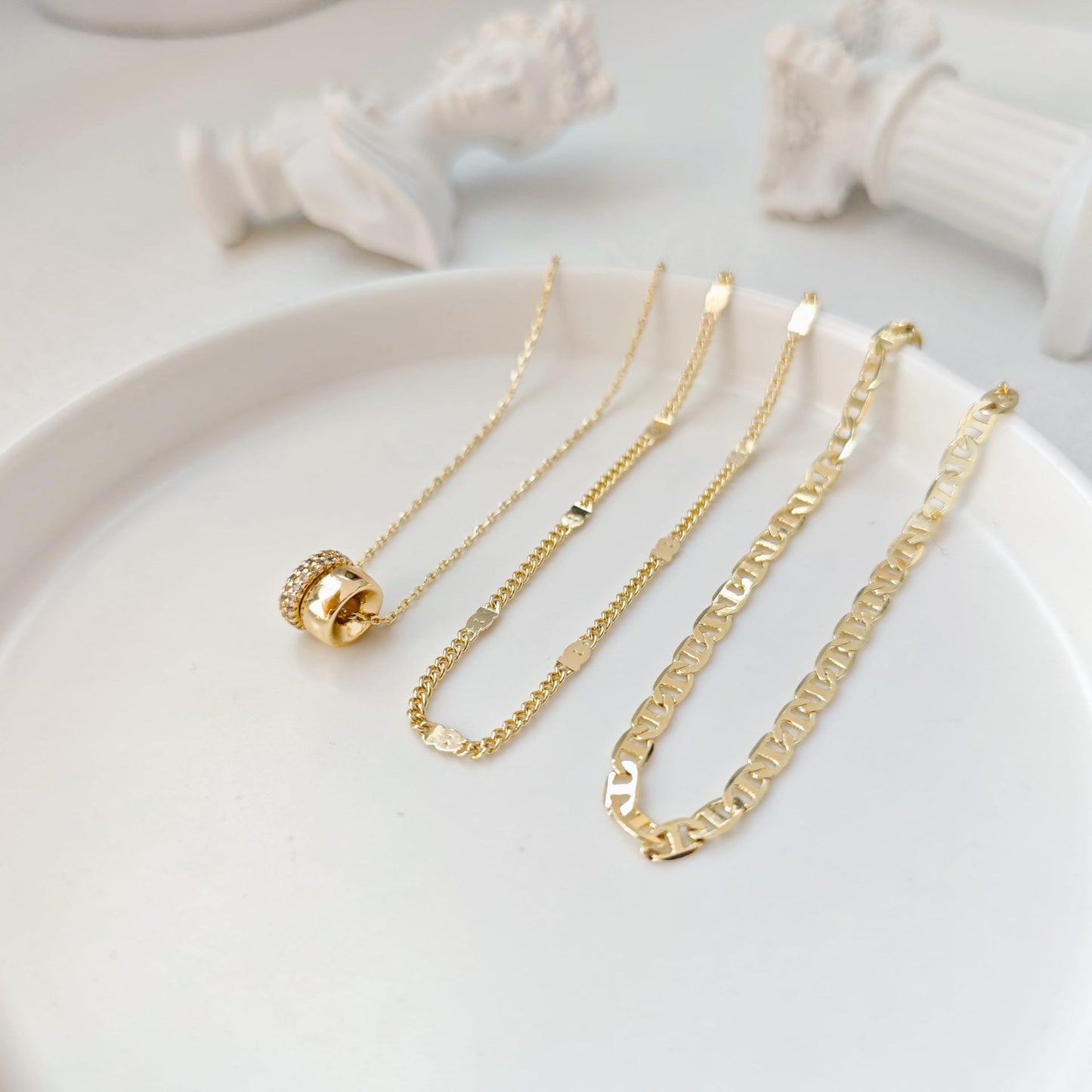 3-Piece Layered Gold Chain Necklace Set – Minimalist Cuban, Rope & Pendant Design Necklace Zircon-laid Necklace For Women's