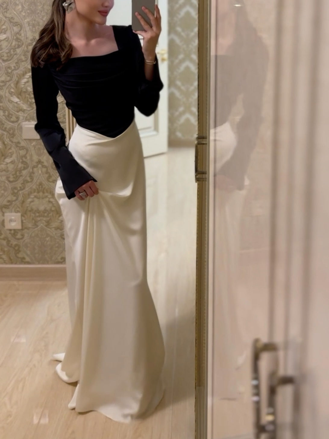 Elegant Long Sleeve Velvet Panel Maxi Bodycon Dress