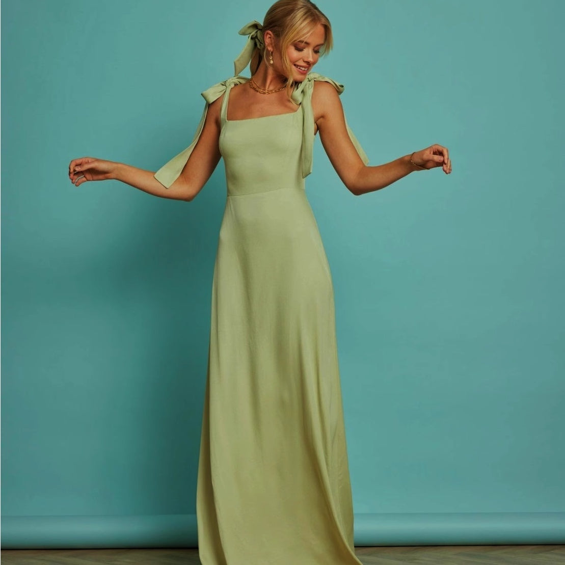 Elegant Bridesmaid Maxi Dresses with Various Necklines Fashion Plus Size Satin Bridesmaid Dress