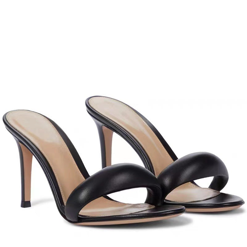 Chic Curve Heels – Elegance with an Edge Plus Size One-line Round Head Woman High-heeled Shoes