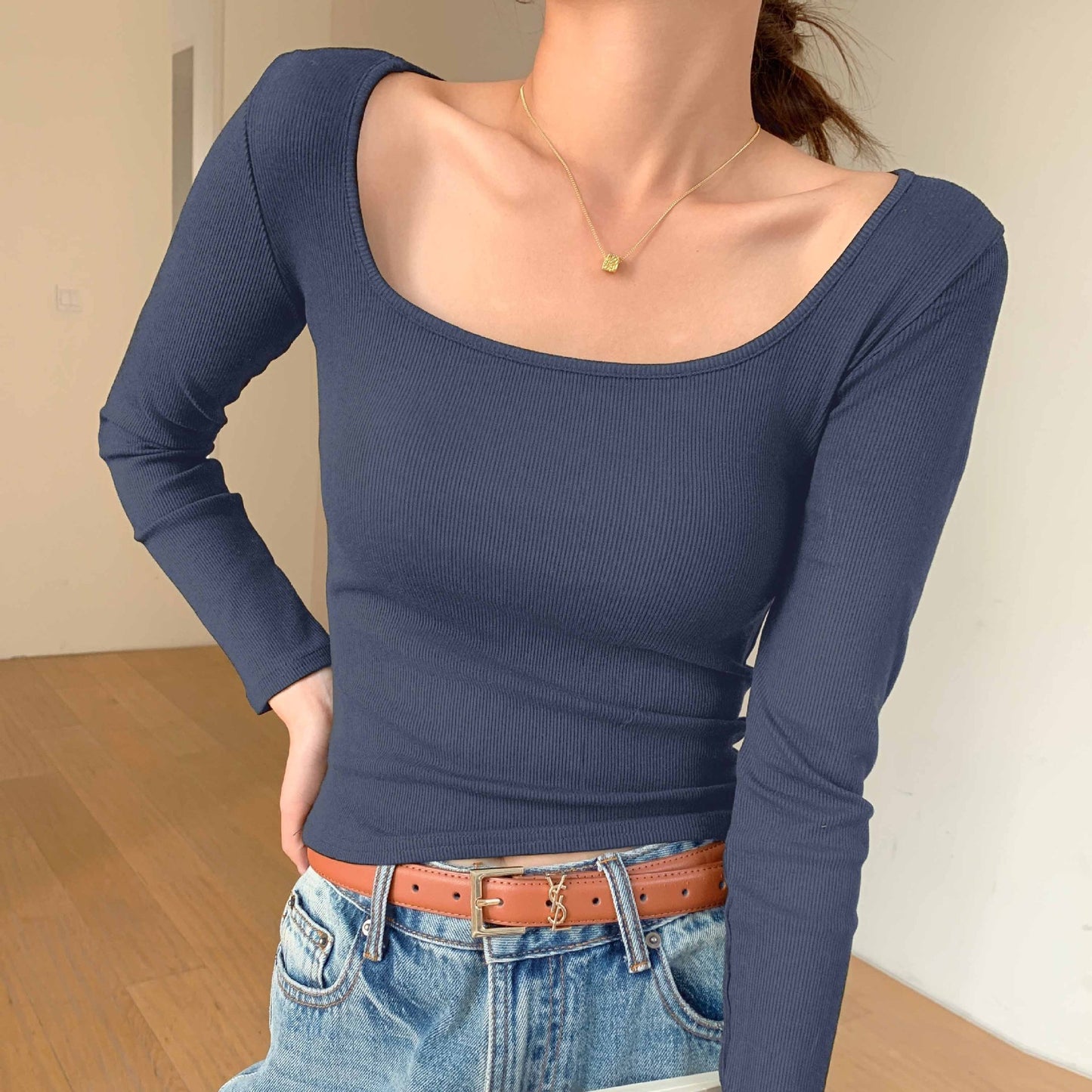 Thread Big U-neck Long-sleeved Top Spring