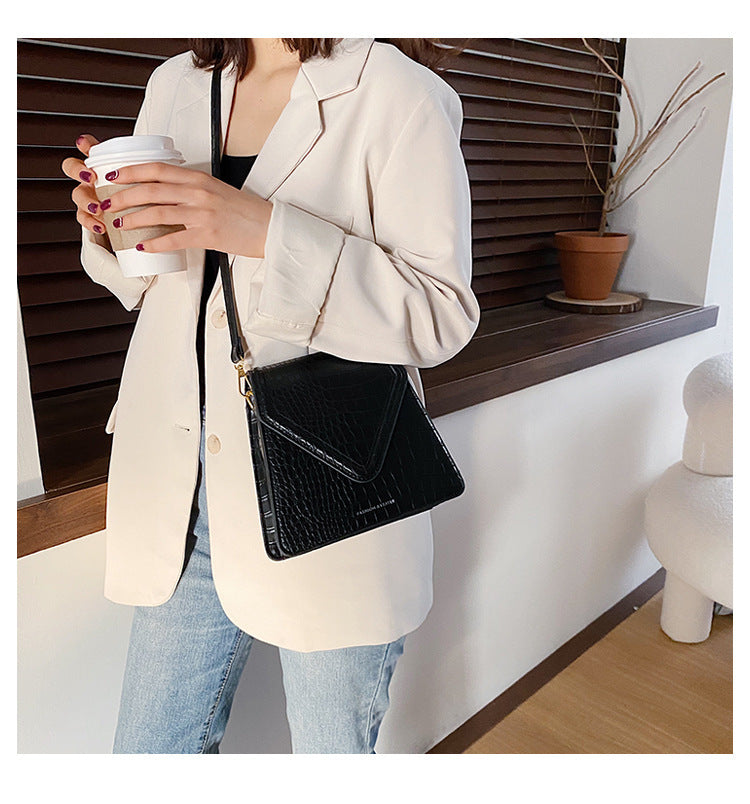 Everyday Chic Croc Effect Mini Messenger Bag Everyday Chic Croc Effect Mini Messenger Bag Shoulder Bag Black Crossbody Bag