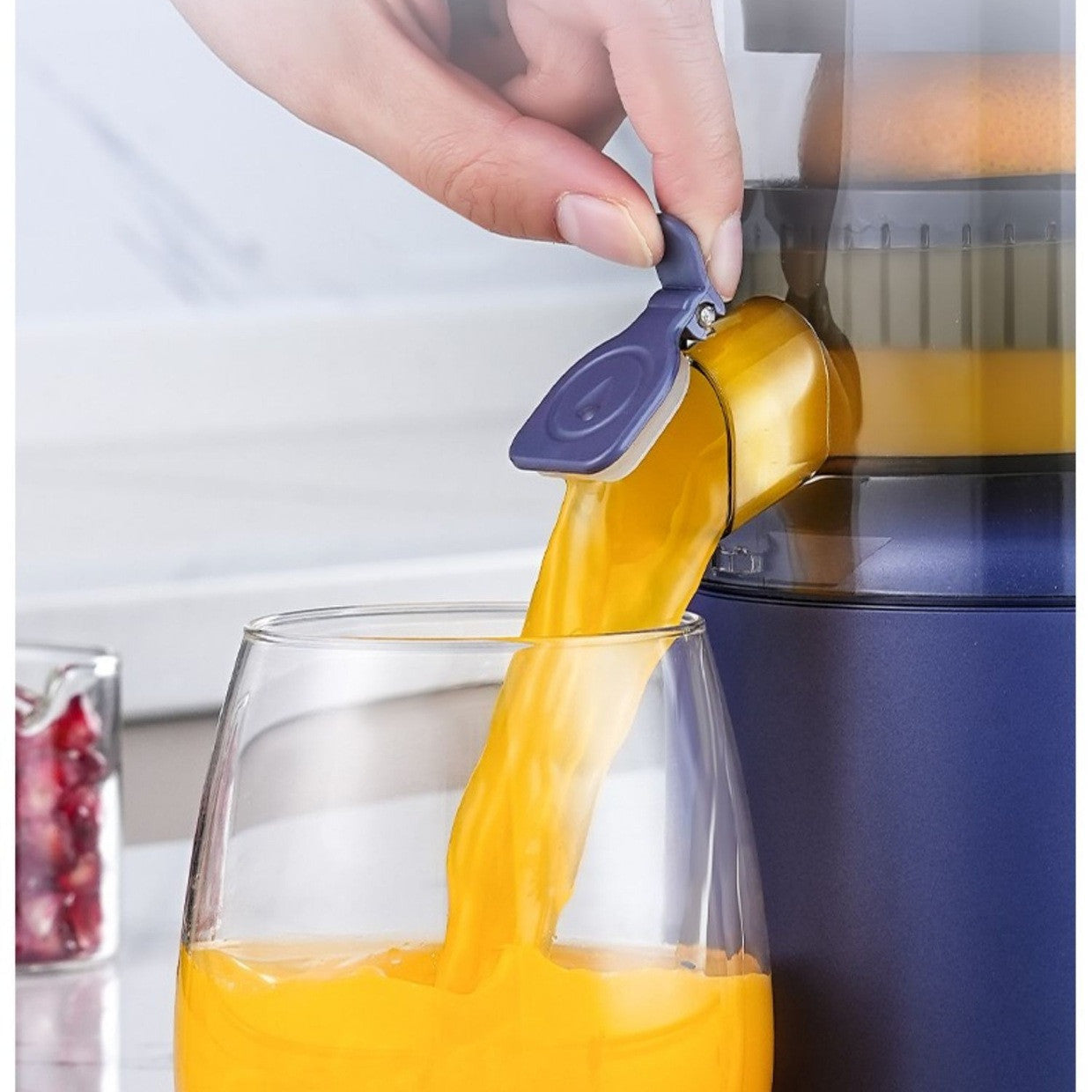 Portable USB Mini Electric Juicer Mixer Extractors Rechargeable Blender Fruit Fresh Juice Lemon Maker