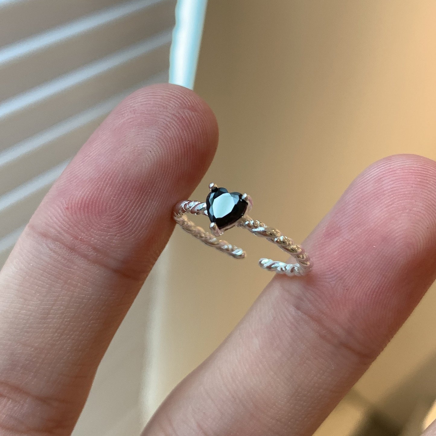 S925 Sterling Silver Black Zirconia Love Twist Ring For Women