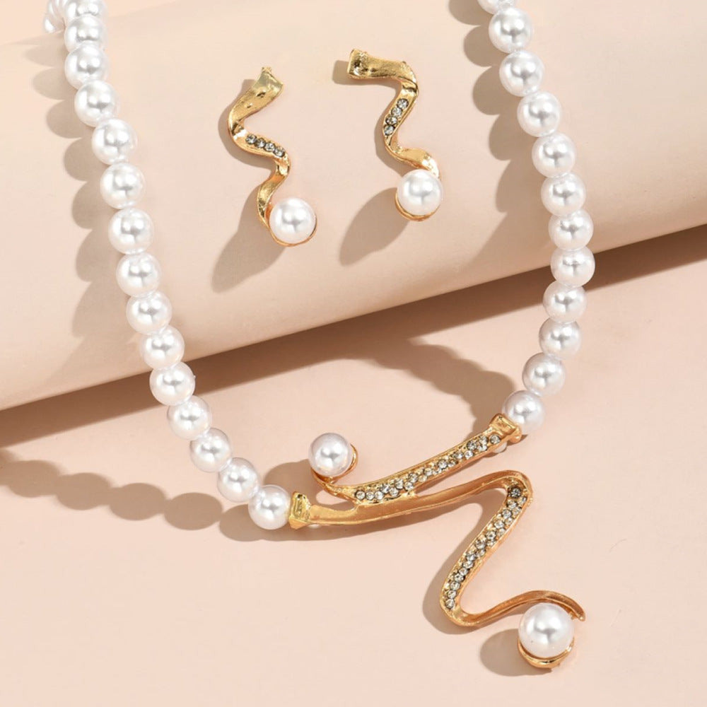 Elegant Pearl & Wavy Gold Tone Statement Necklace Set Earrings Pendant Two-piece Set Graceful Personality Pearl Combination