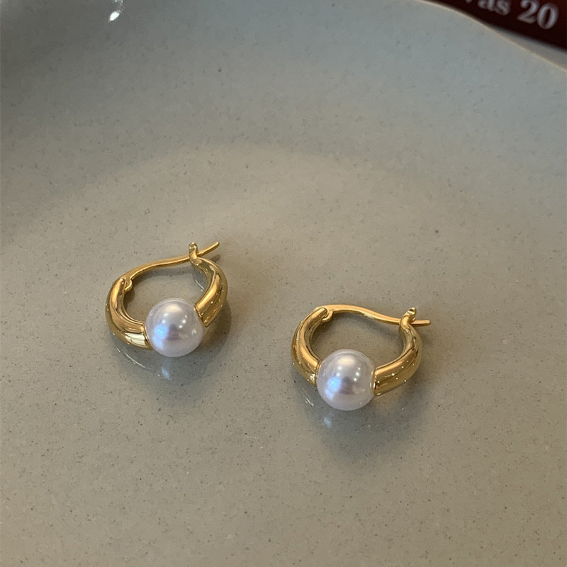 Mild Luxury Retro Round Pearl Metallic Earrings