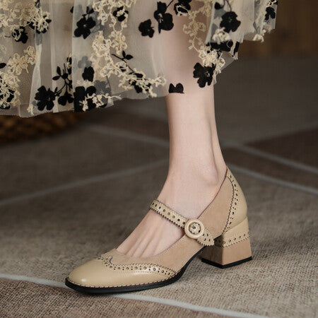 Classic Retro Strap Chunky Heel Shoes Square Toe Chunky Heel Vintage Engraving Mary Jane Shoes Women