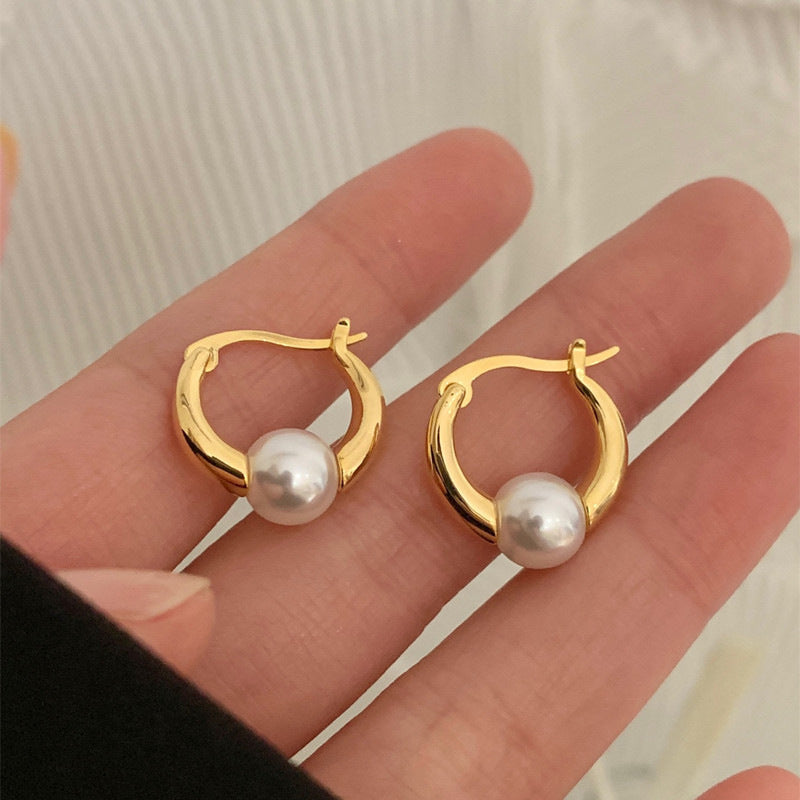 Mild Luxury Retro Round Pearl Metallic Earrings