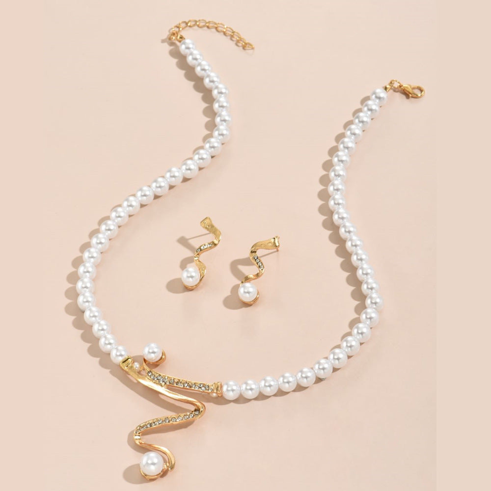 Elegant Pearl & Wavy Gold Tone Statement Necklace Set Earrings Pendant Two-piece Set Graceful Personality Pearl Combination