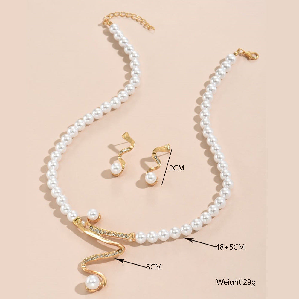 Elegant Pearl & Wavy Gold Tone Statement Necklace Set Earrings Pendant Two-piece Set Graceful Personality Pearl Combination