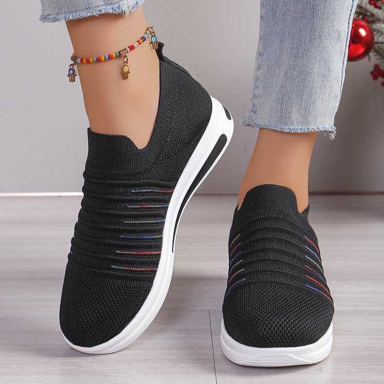Comfortable Breathable Mesh Walking Shoes with Contrast Sole
