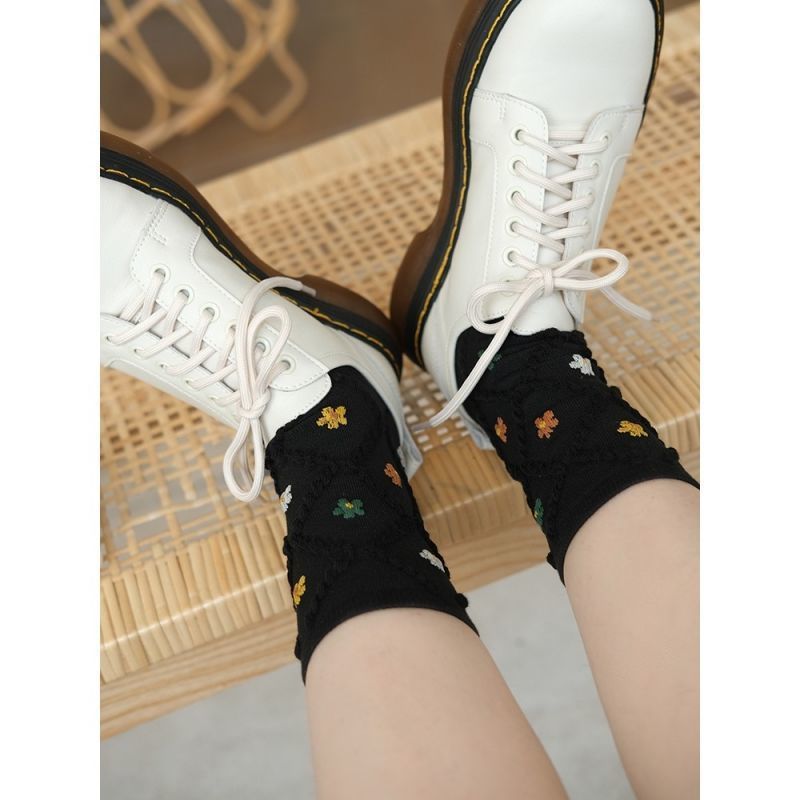 Socks Dongdaemun Rhombus Embossed Small Flowers