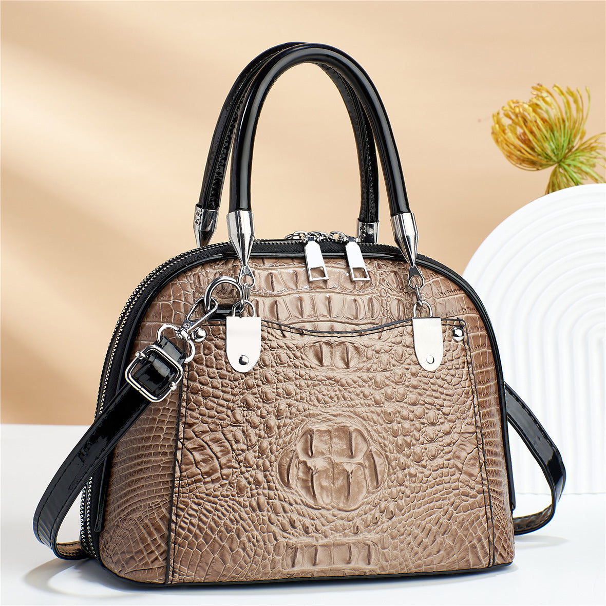 Retro Fashion Elegance Handbag