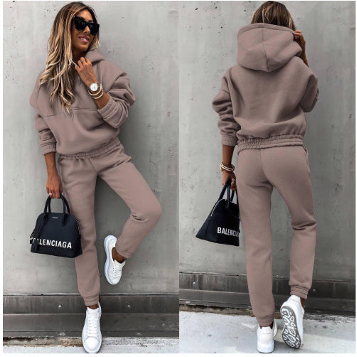 Chic Street Lounge Set – Cozy Meets Couture Women's New Hooded Sweatshirt Sports Suit