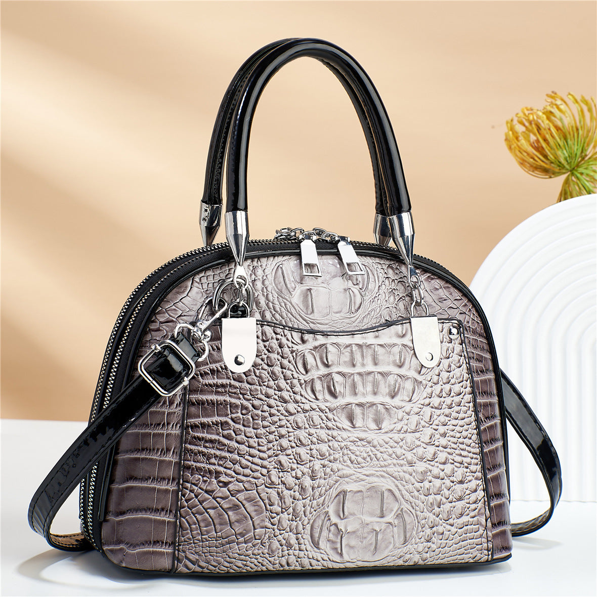 Retro Fashion Elegance Handbag