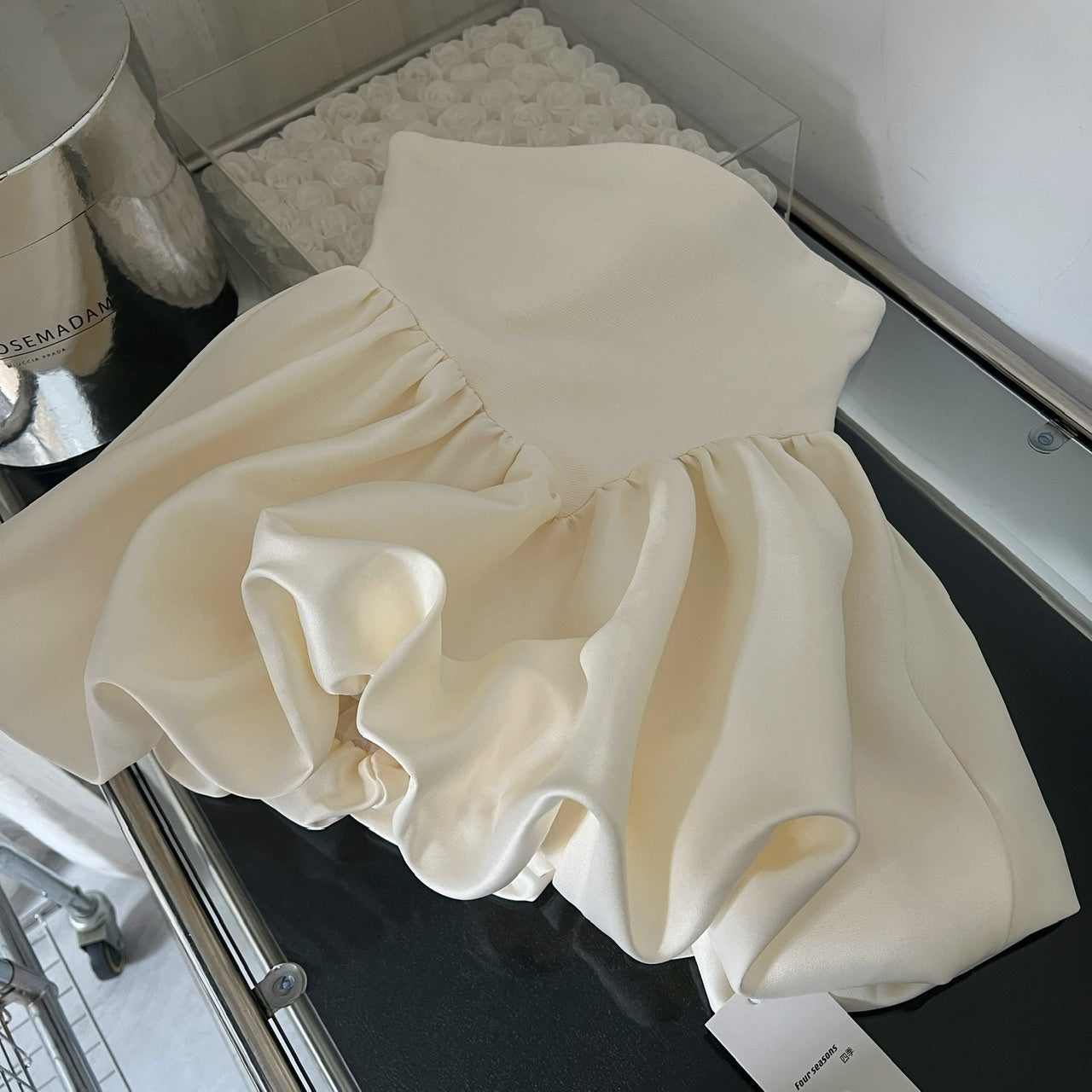 Luxury Satin Strapless Bubble Mini Dress – Elegant Party & Evening Wear Summer New Korean Style Slim Fit French Sexy Top