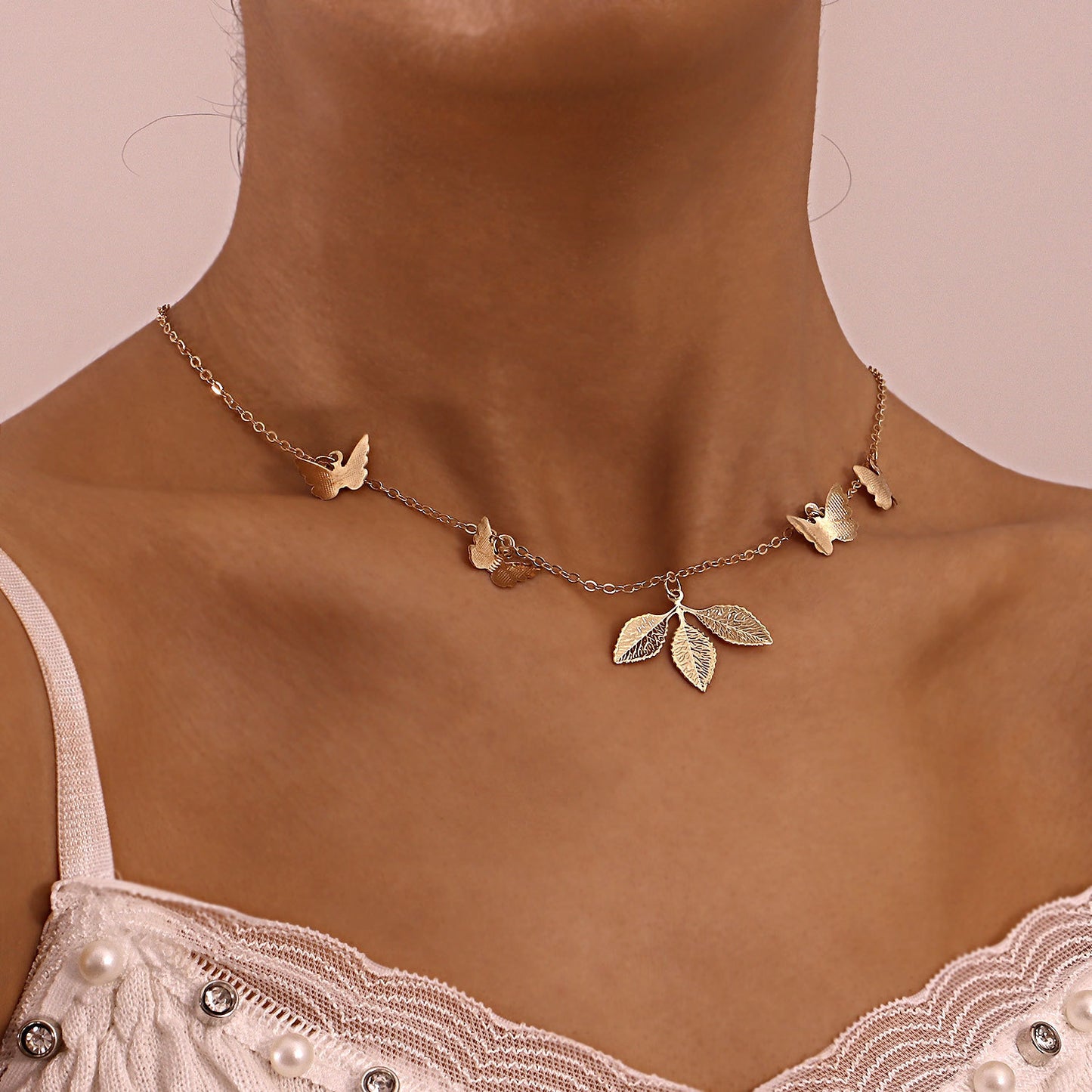 Gold Bee Charm Necklace – Dainty Layered Choker with Insect Pendants for Women Clover Butterfly Pendant Necklace Women