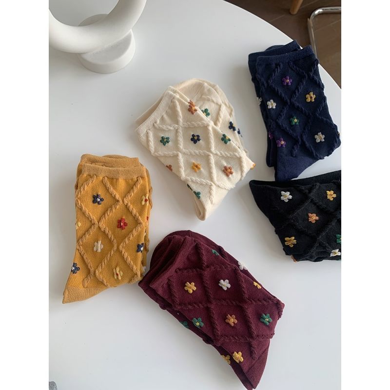 Socks Dongdaemun Rhombus Embossed Small Flowers