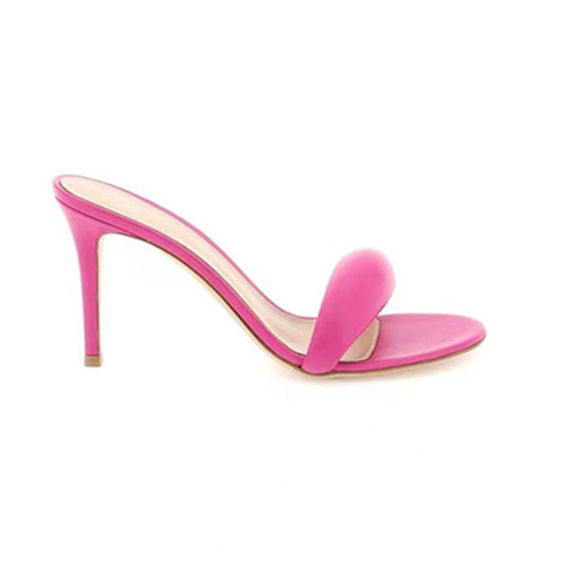 Chic Curve Heels – Elegance with an Edge Plus Size One-line Round Head Woman High-heeled Shoes