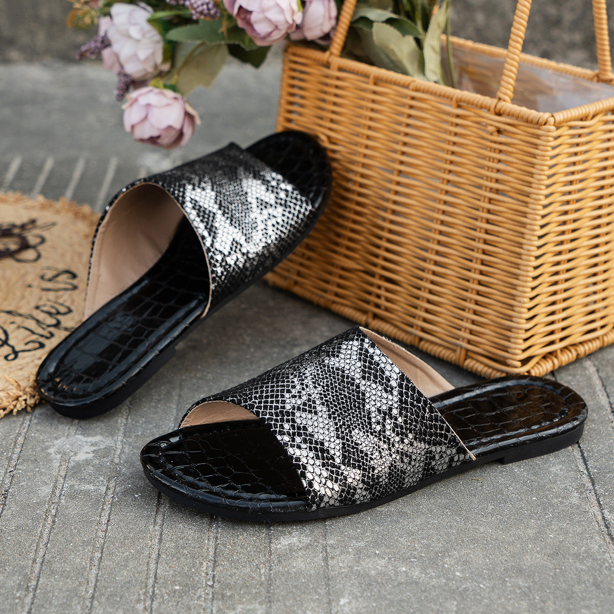 Metallic Embellished Slide Fashion Snake Pattern Beach Slippers Women