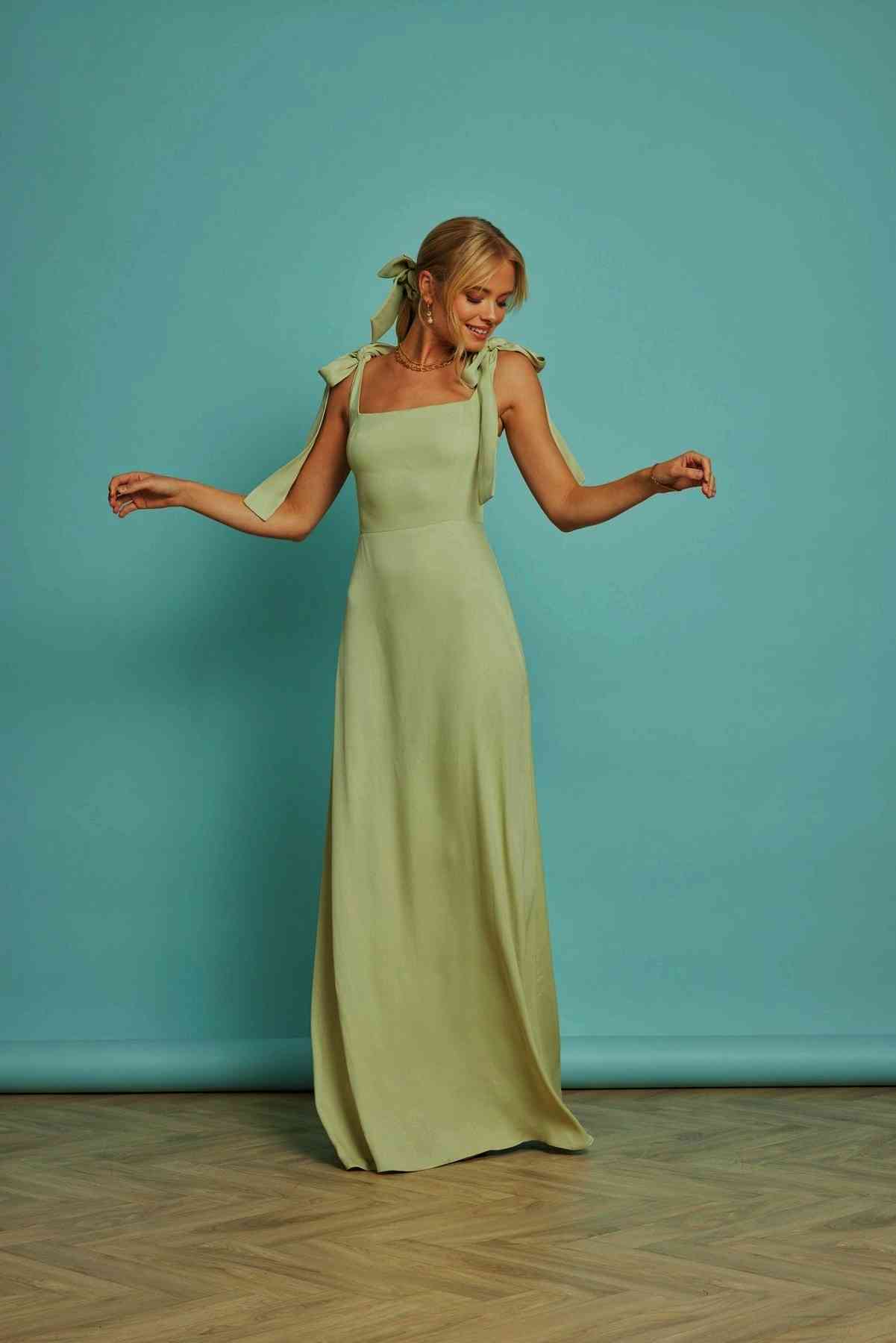 Elegant Bridesmaid Maxi Dresses with Various Necklines Fashion Plus Size Satin Bridesmaid Dress