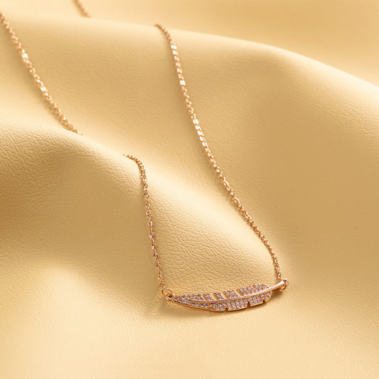 Rose Gold Feather Pendant Necklace with Pave Crystals European And American Fashion Accessories Feather Necklace