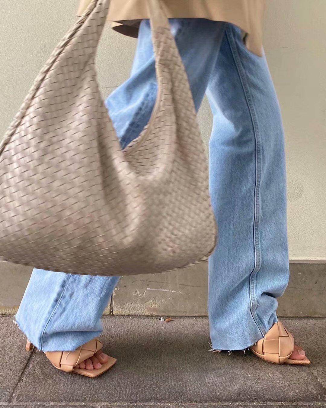 Straight-Cut Light Wash Jeans – Easy Cool Girl Fit Light color retro high waist jeans women new style